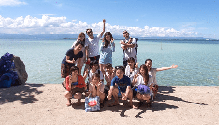 国際的観光都市フィリピンセブ島。リゾート地で仲間たちと過ごす休日も、生の英語と触れ合えるチャンス!