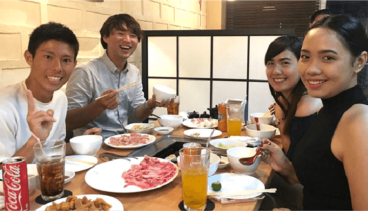 TAKE CEBU THE CLASS - テイクセブ ザクラス校の講師との楽しい交流会の様子